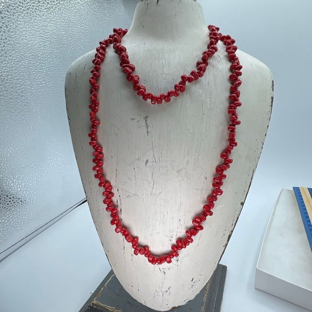 VTG Natural Red Bamboo Coral beaded necklace.